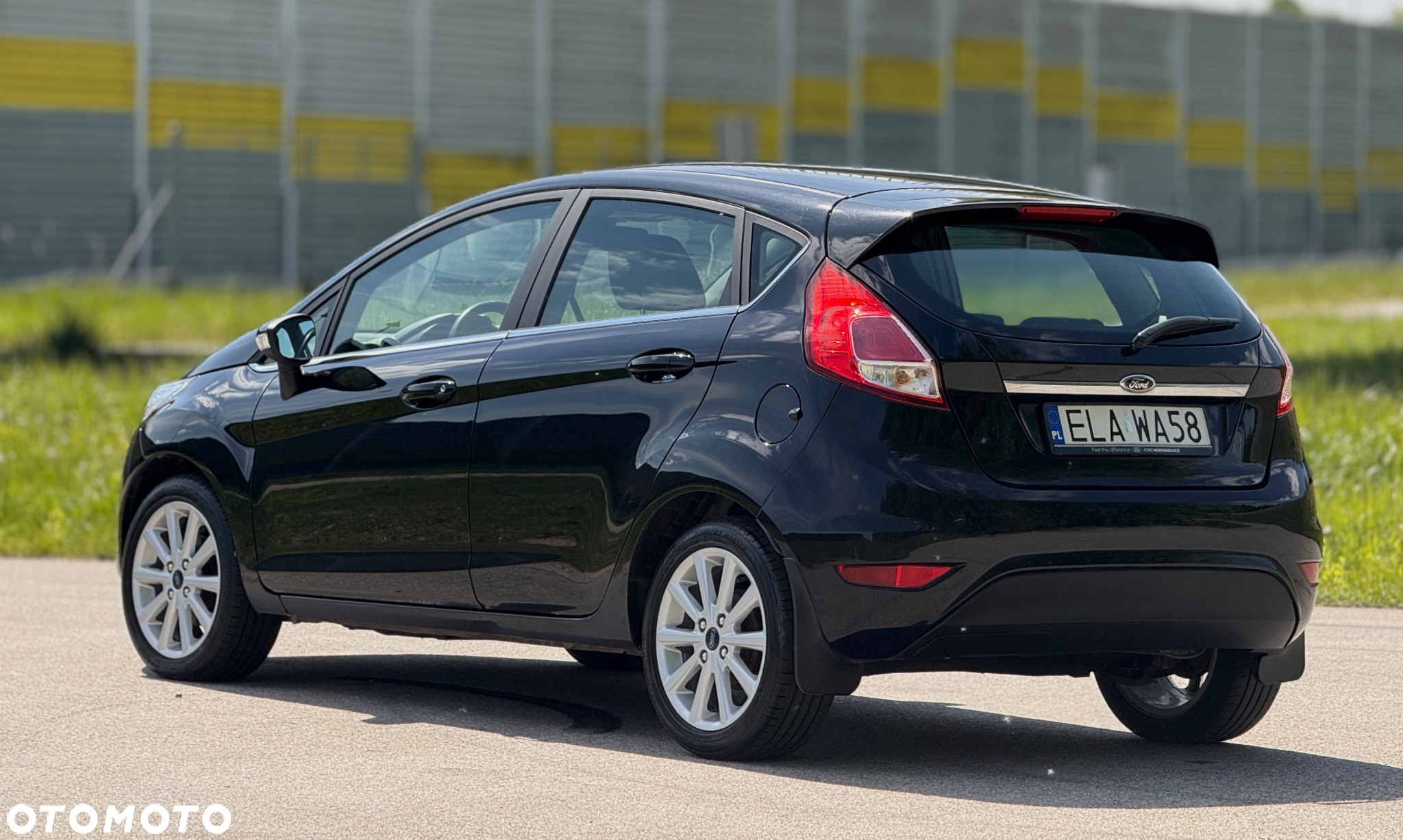 Ford Fiesta 1.0 EcoBoost S&S TITANIUM - 11