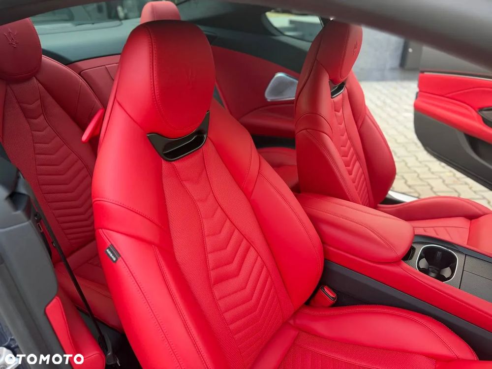 Maserati GranTurismo Standard - 14