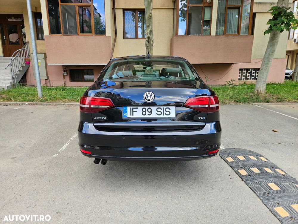 Volkswagen Jetta 2.0 TDI DSG Comfortline - 12