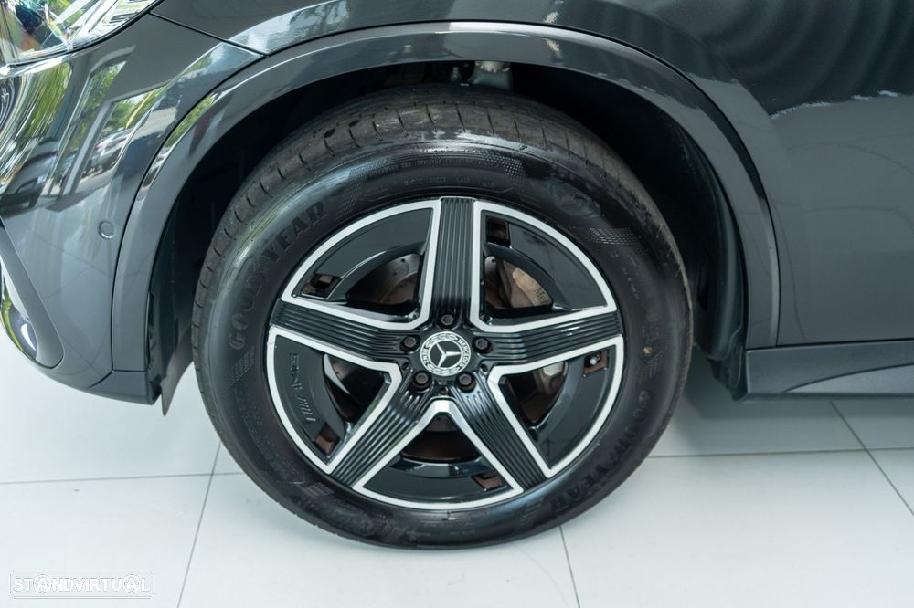 Mercedes-Benz GLC 300 e 4Matic 9G-TRONIC AMG Line Advanced - 49