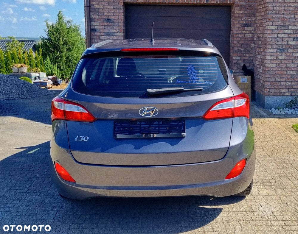 Hyundai i30 blue Kombi 1.4 Style - 6