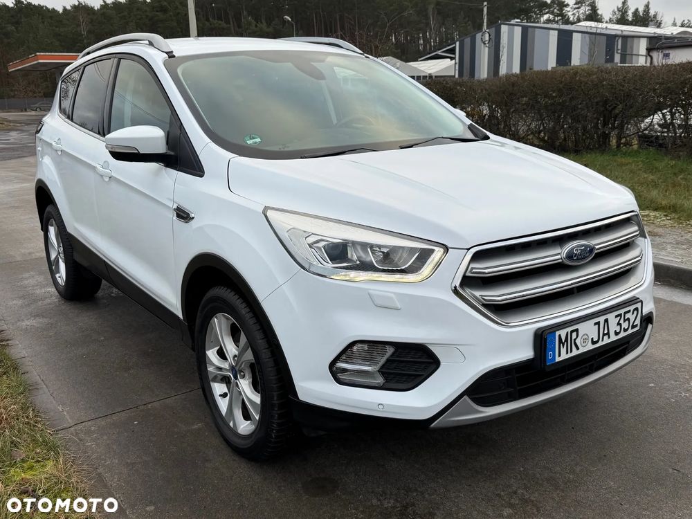 Ford Kuga 1.5 EcoBoost 2x4 Trend - 4