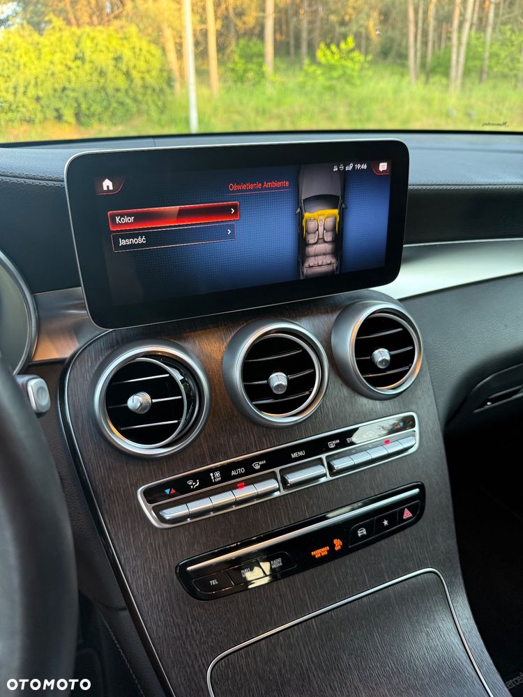 Mercedes-Benz GLC 200 4Matic 9G-TRONIC AMG Line - 30