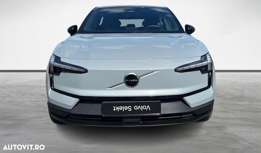 Volvo EX30 Single Motor Extended Range RWD Plus - 2