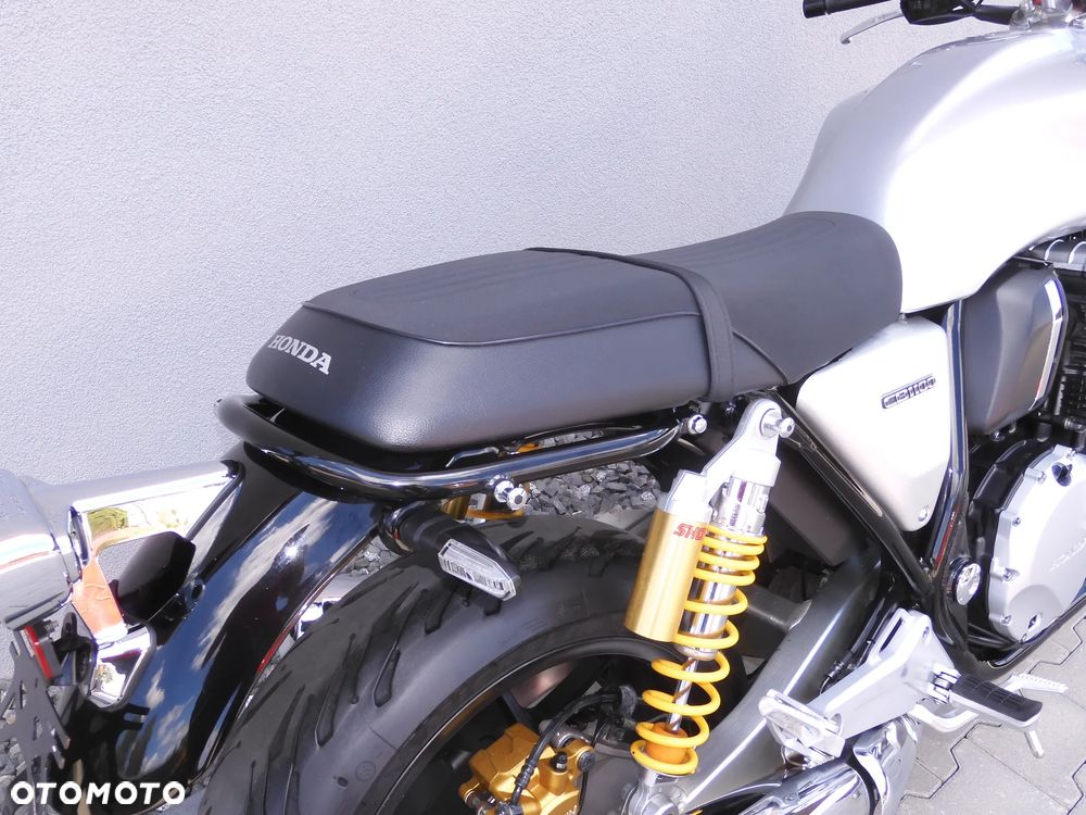 Honda CB - 10