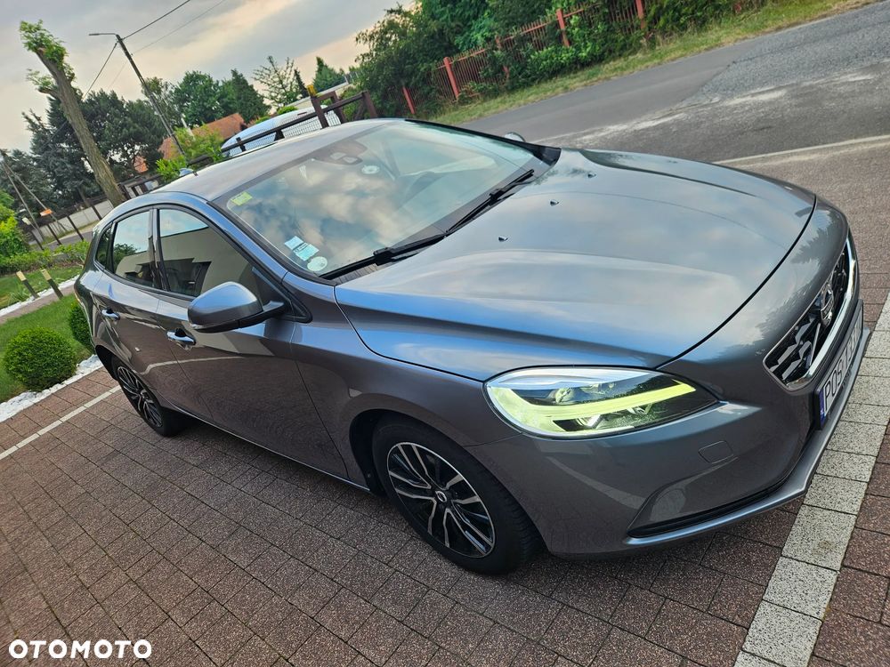 Volvo V40 D2 Momentum - 4