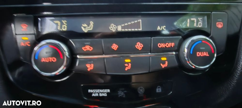 Nissan Qashqai 1.5 DCI N-Connecta - 24