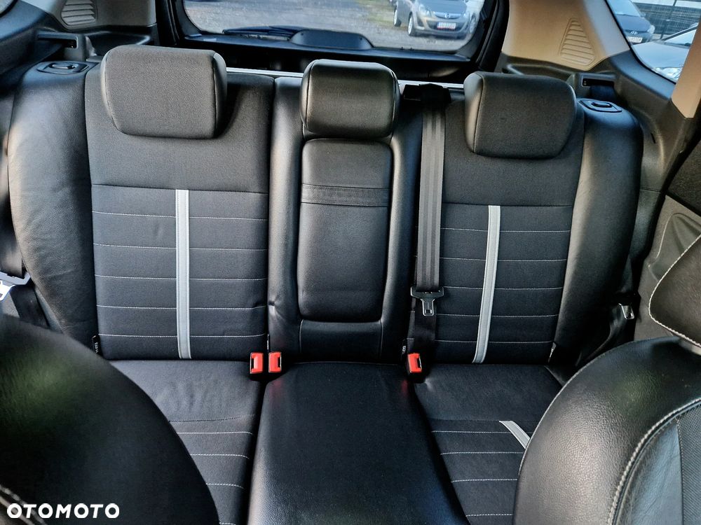 Ford Kuga 2.5 Titanium - 23