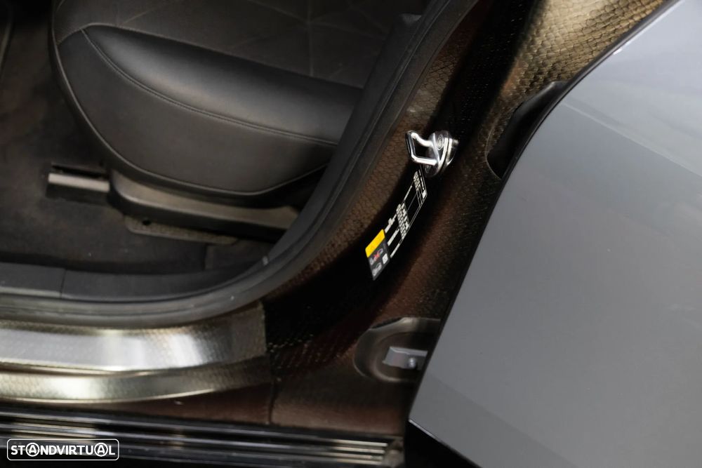 BMW iX xDrive 40 Pack Desportivo - 32