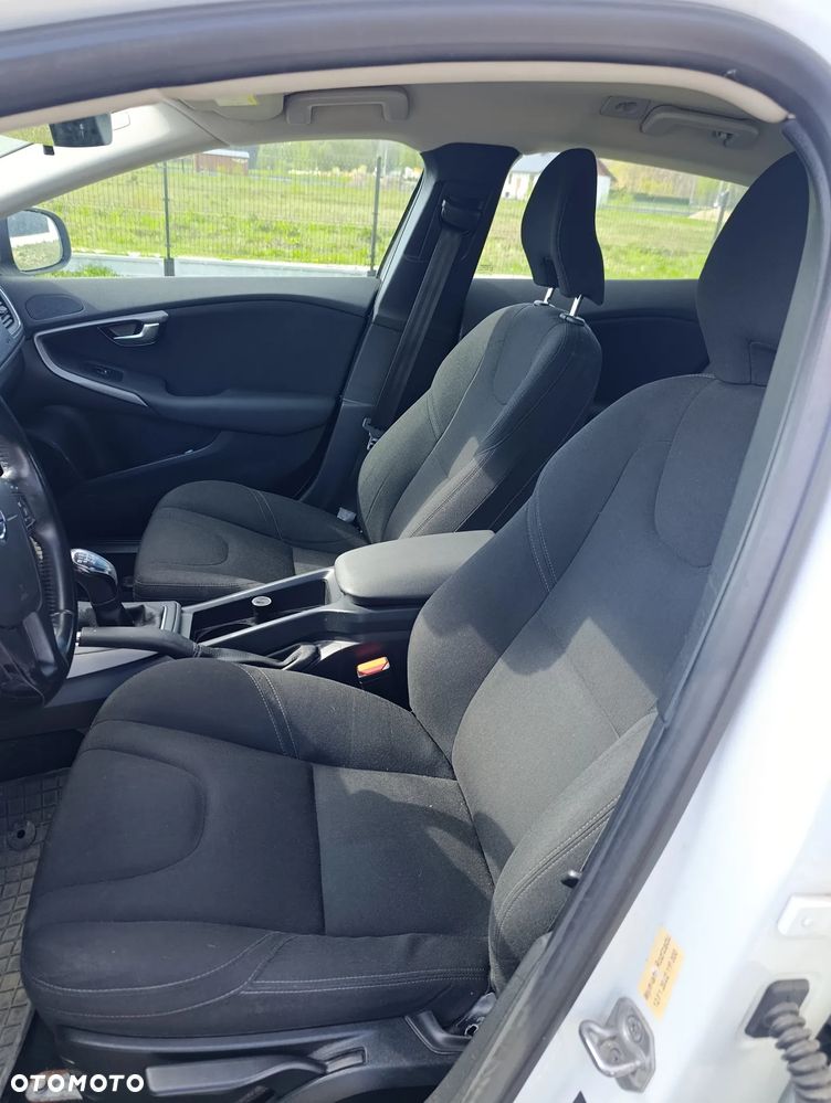 Volvo V40 D2 - 7