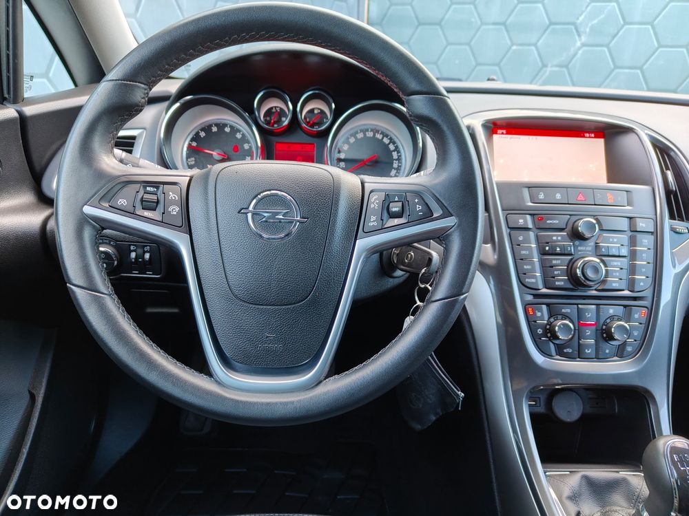 Opel Astra 1.4 Turbo Innovation - 11
