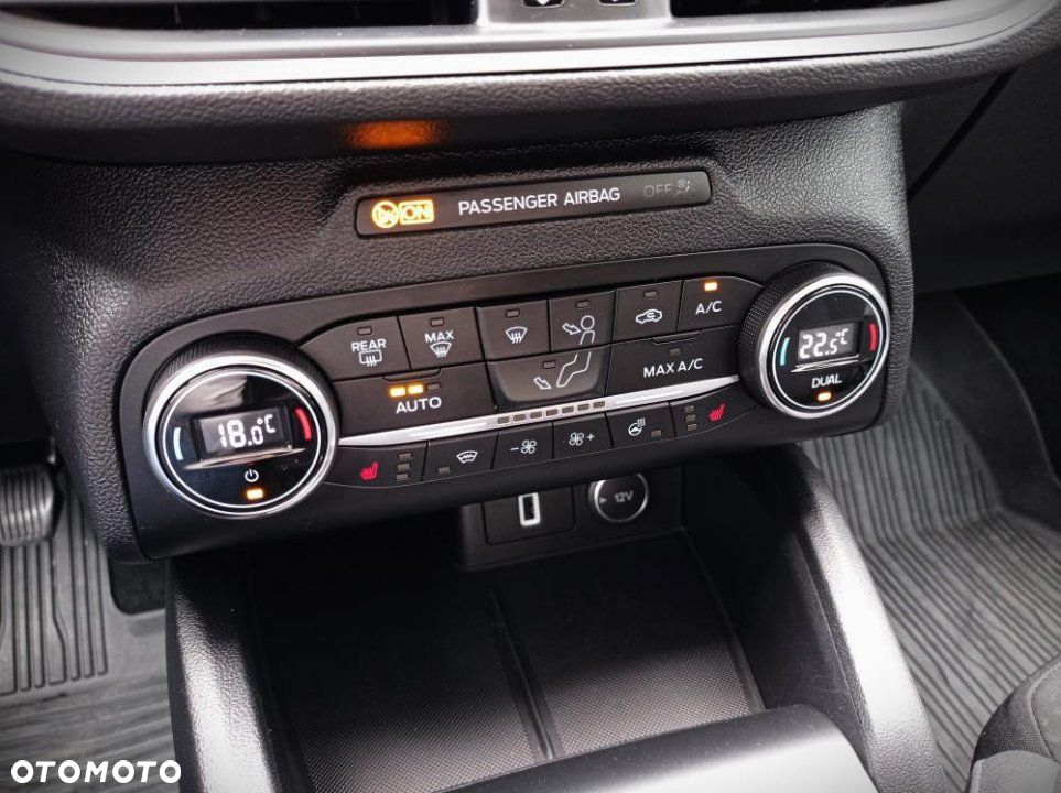 Ford Focus - 25