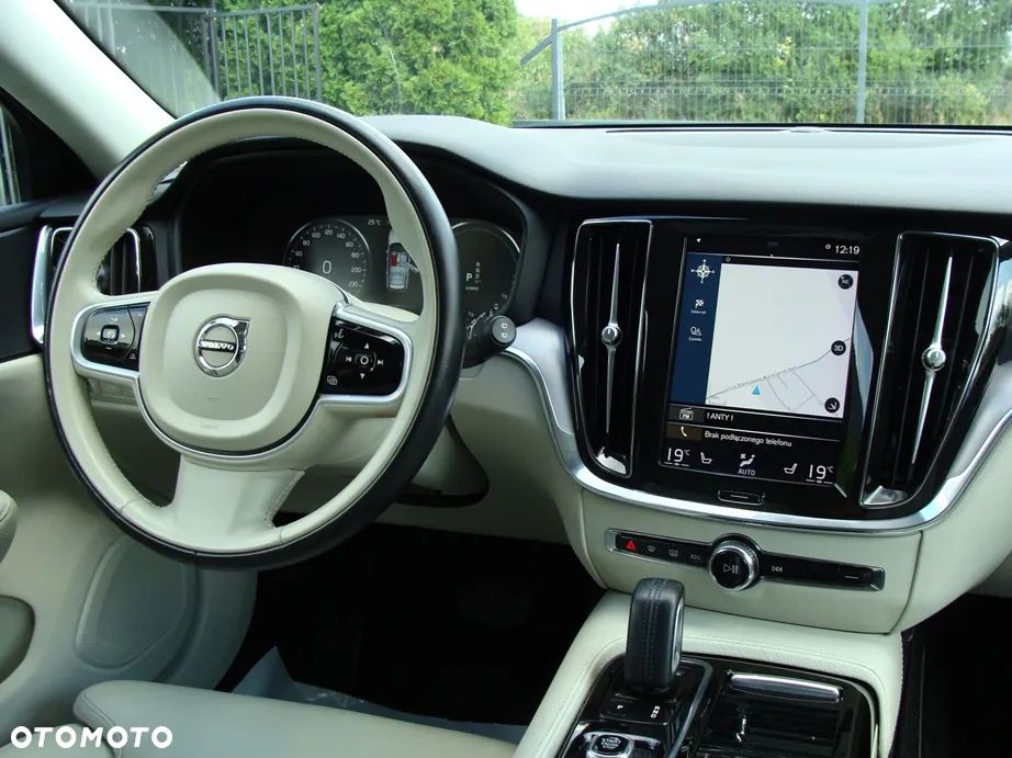 Volvo V60 T6 AWD Recharge Geartronic Inscription Expression - 15