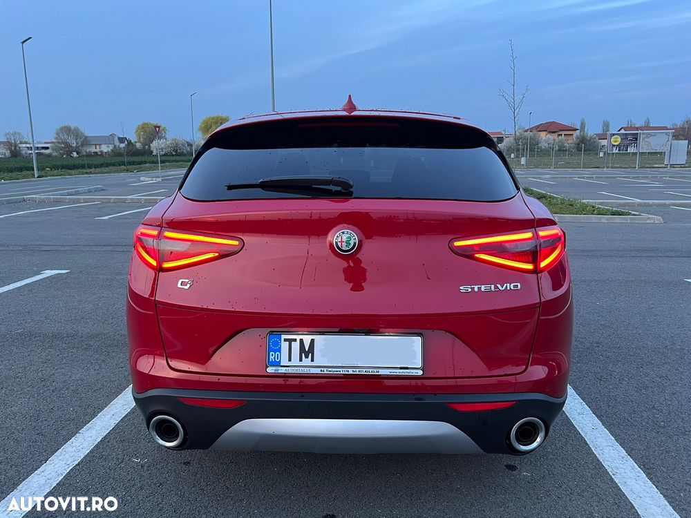Alfa Romeo Stelvio - 4