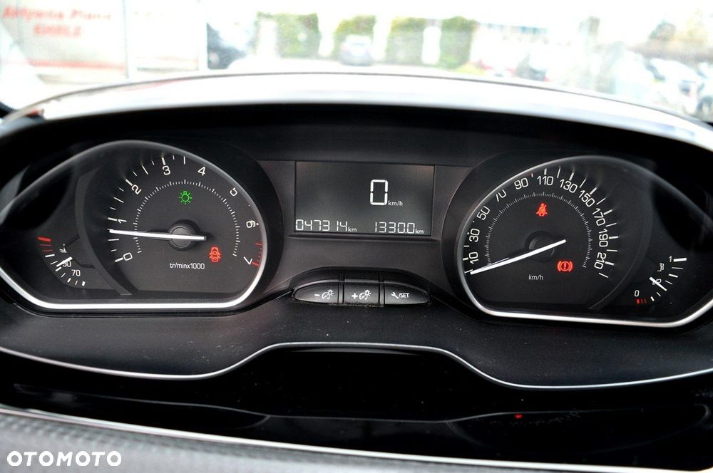 Peugeot 2008 1.2 Pure Tech GPF Style - 27