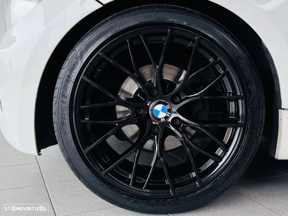 BMW 118 d Pack M - 4