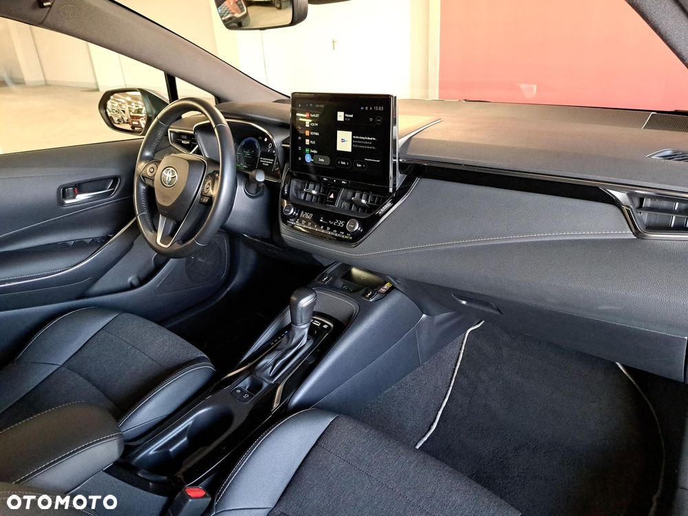 Toyota Corolla 1.8 Hybrid Style - 17