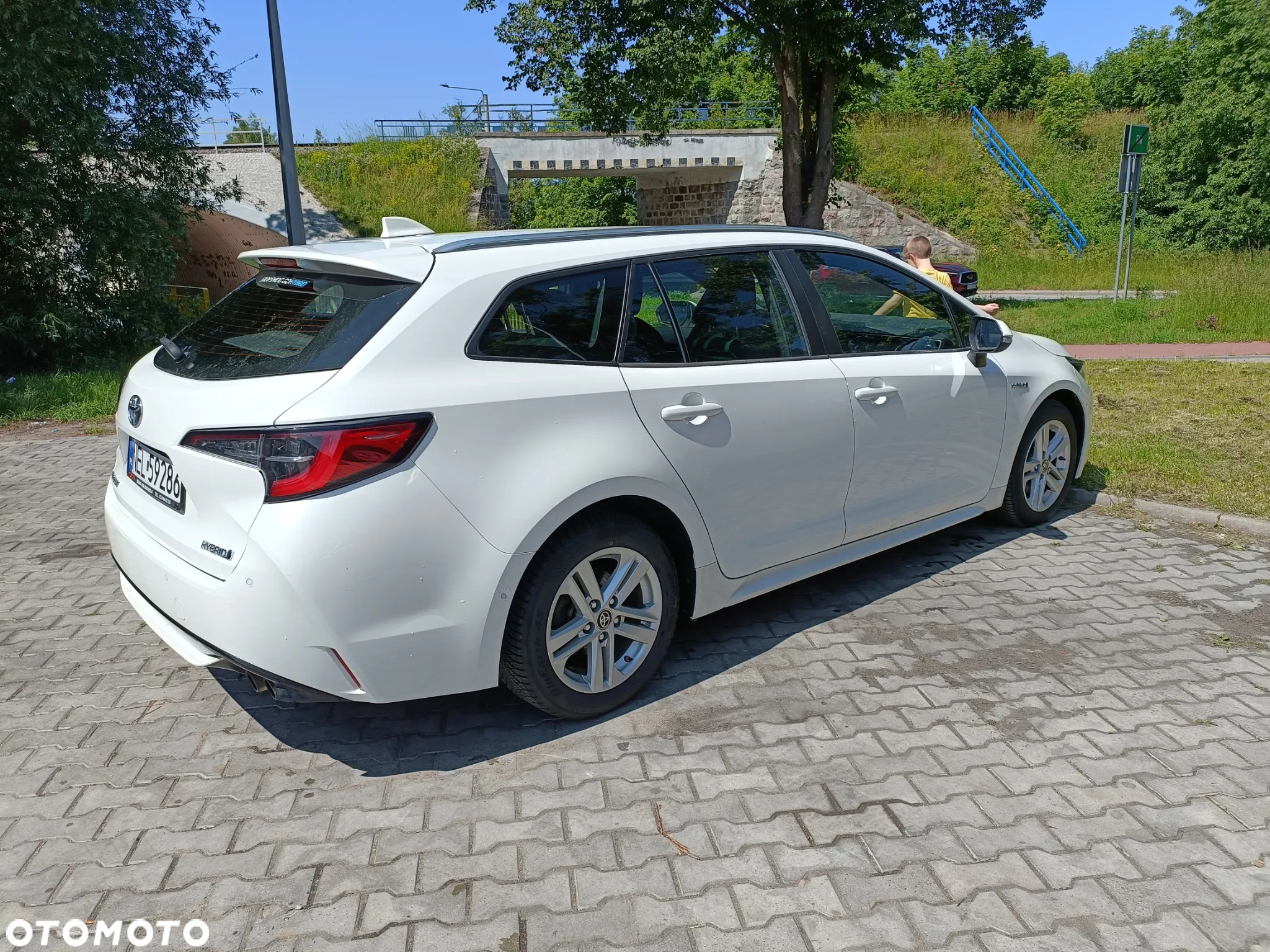 Toyota Corolla 2.0 Hybrid Comfort - 3