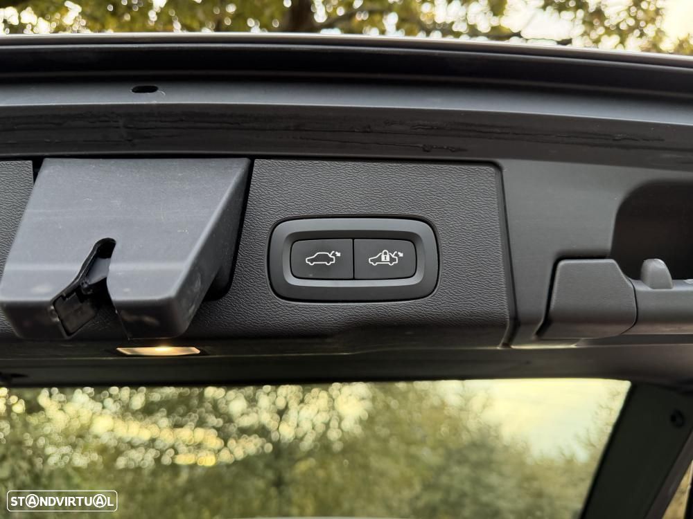 Volvo XC 60 T8 Twin Engine AWD Geartronic Inscription - 32