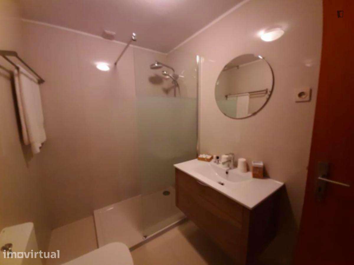 Apartamento com 2 quartos - localizado em São Nicolau Porto - Grande imagem: 4/4