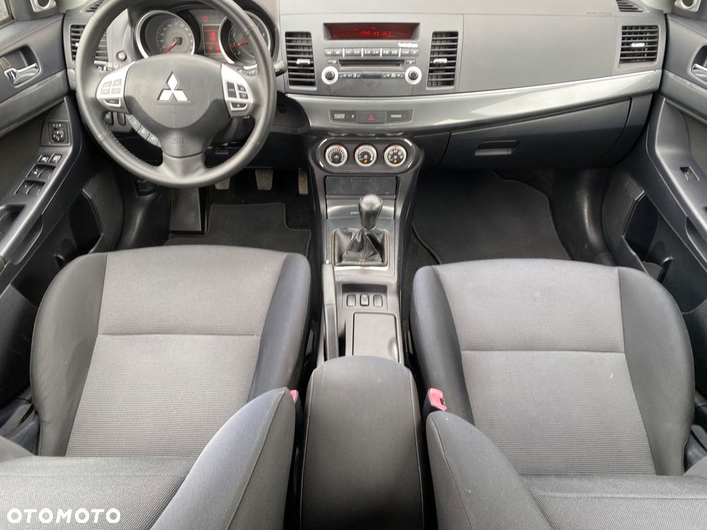 Mitsubishi Lancer 1.8 Intense - 2