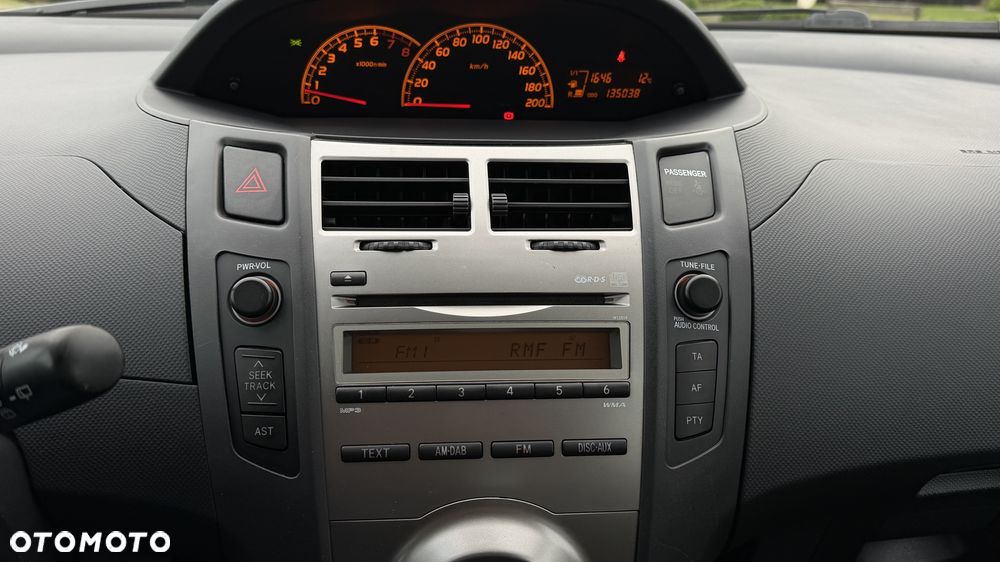 Toyota Yaris 1.33 VVT-i Life - 30