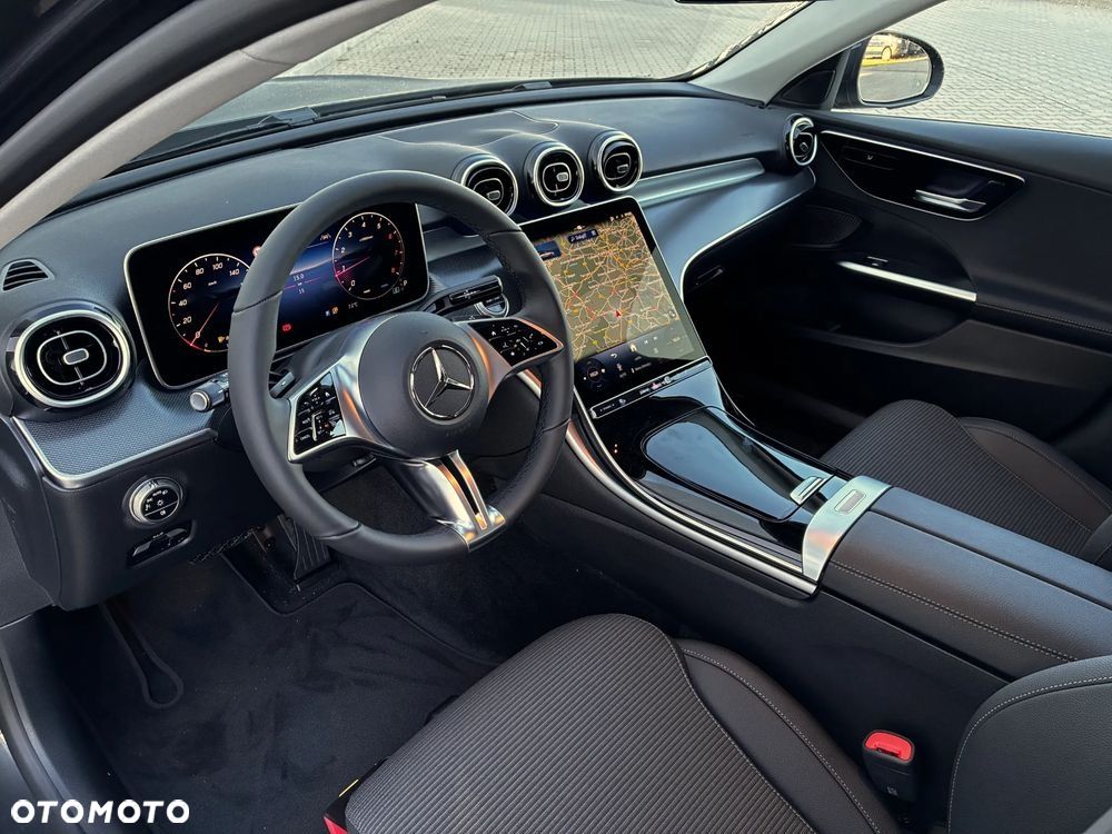 Mercedes-Benz C-Class 2026 photo 4