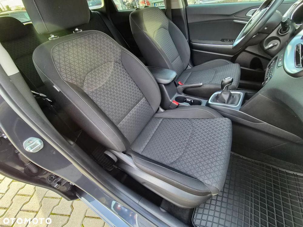 Kia Ceed 1.4 T-GDI L Business Line - 37