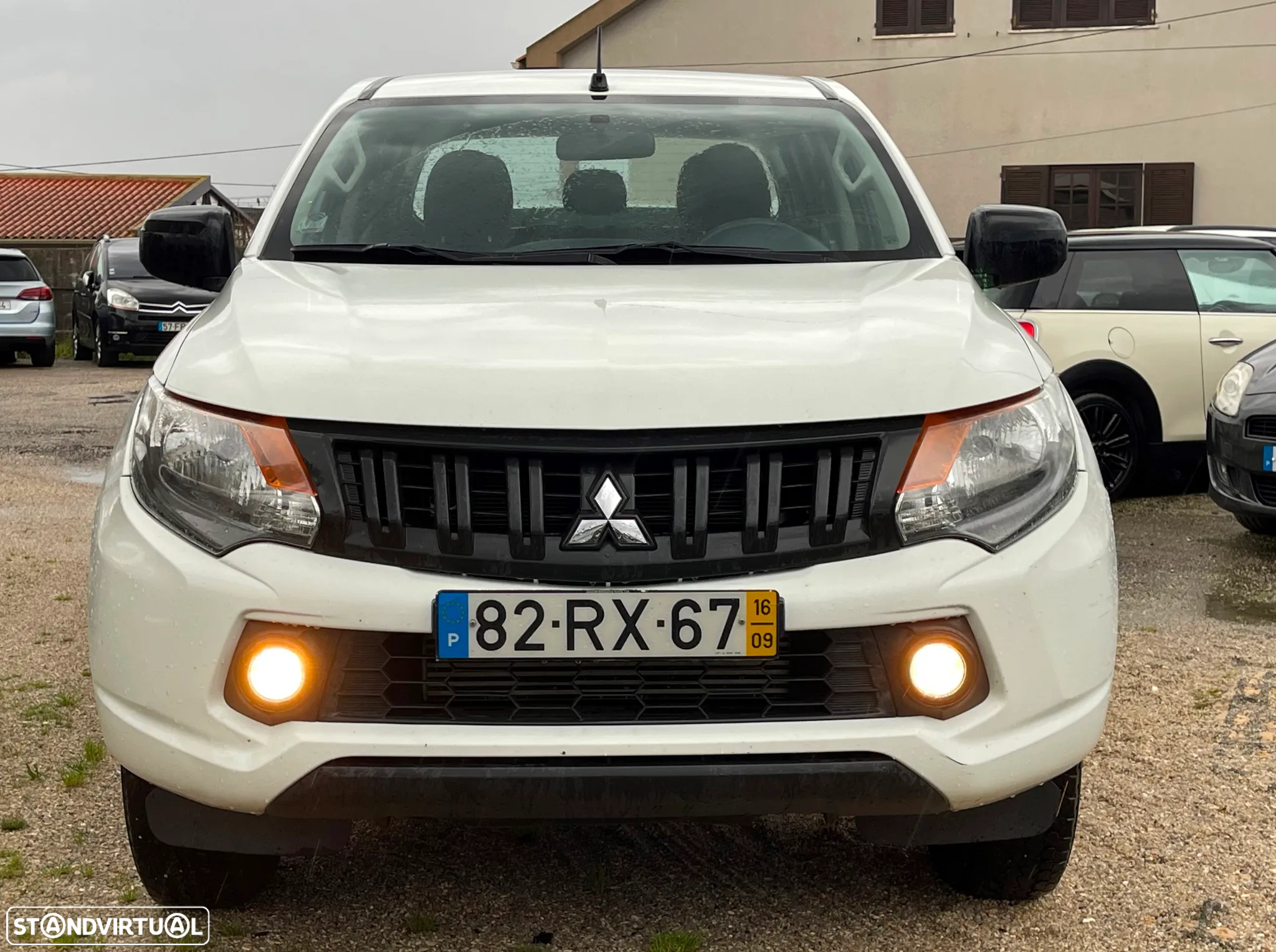 Mitsubishi L200 2.4 DI-D CD INVITE 4WD - 8