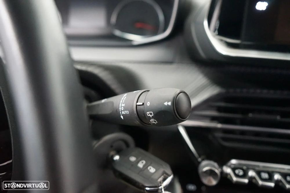 Peugeot 2008 PureTech 100 Style - 21