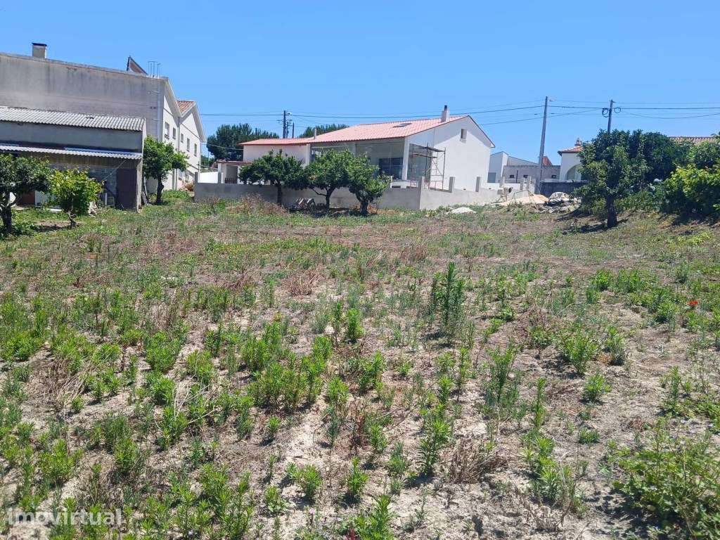 Terreno com projeto aprovado para moradia T3, em Cortes, Leiria. - Grande imagem: 3/13