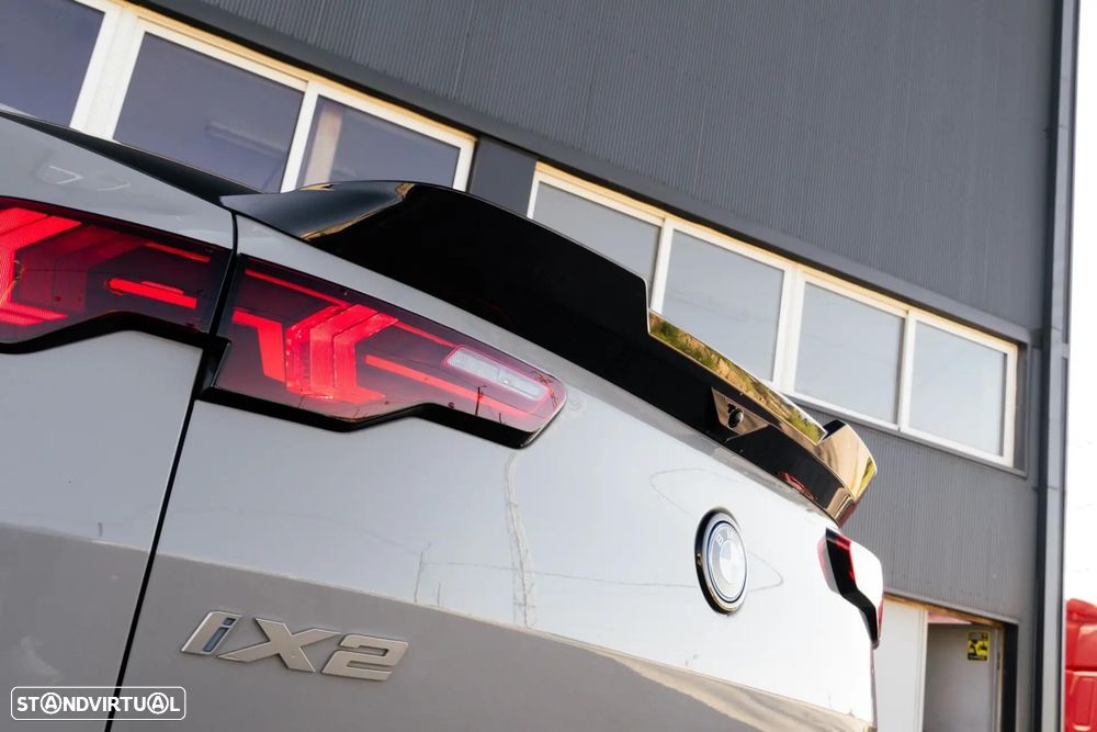 BMW iX2 eDrive20 Pack Desportivo M Pro - 34