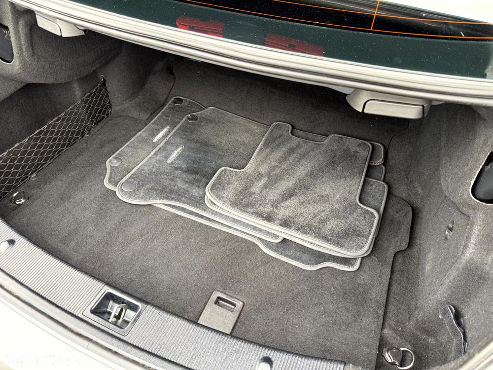 Mercedes-Benz Klasa E 250 7G-TRONIC Sport Edition - 26