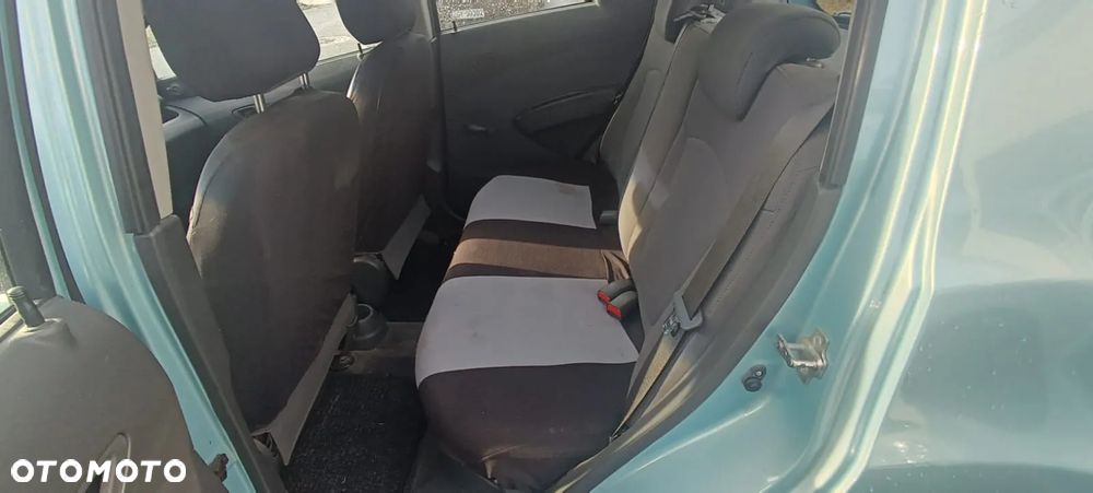 Chevrolet Spark - 10