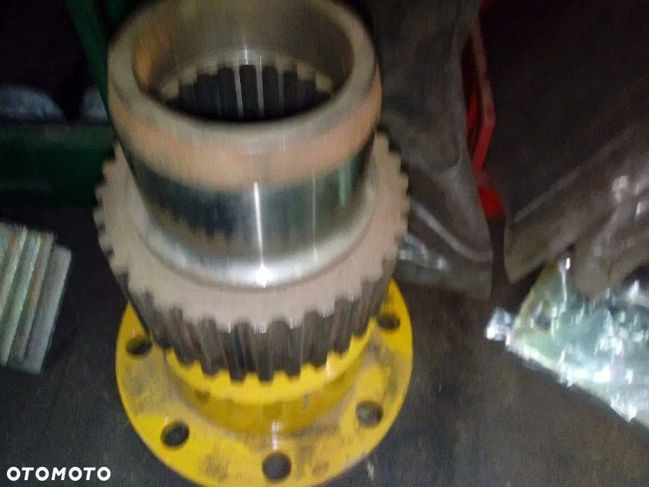 Końcówka skrzyni biegów do ładowarki Ł-34 - 2