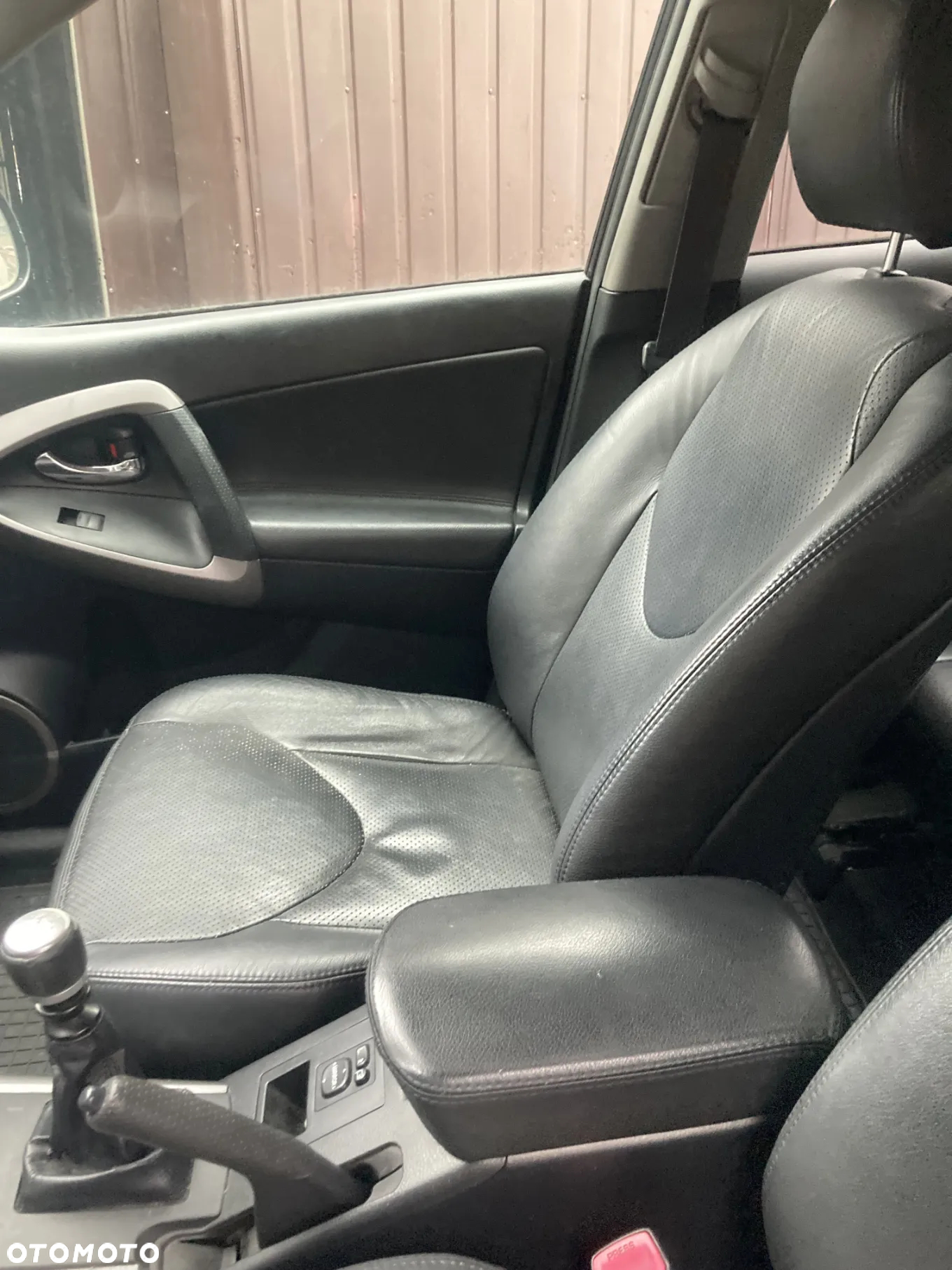 Toyota RAV4 2.2 D-4D Premium - 6