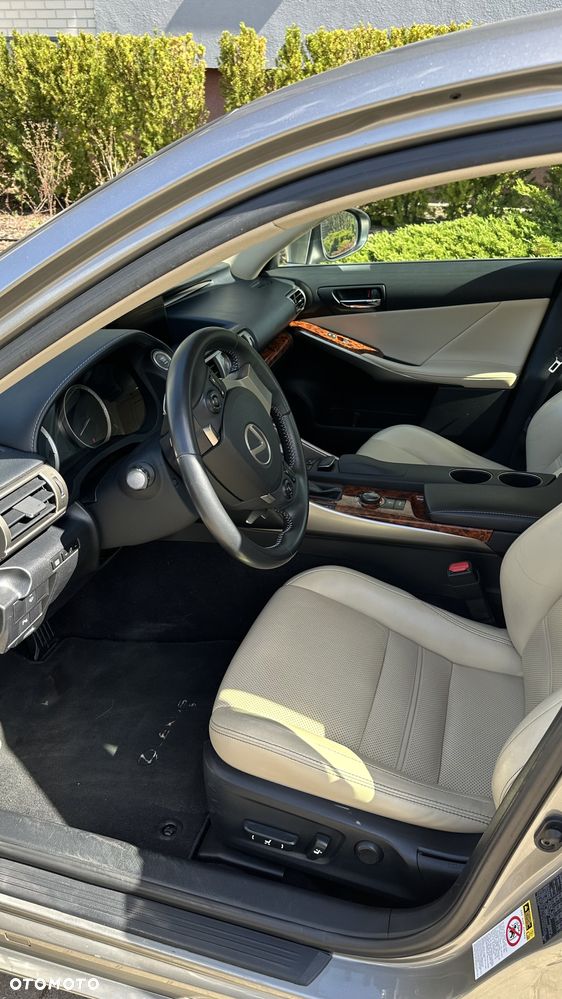 Lexus IS 250 Elegance - 11