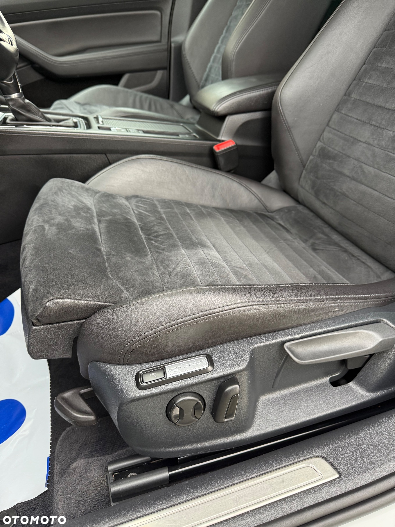 Volkswagen Passat 2.0 TDI BMT 4Mot Highline DSG - 11