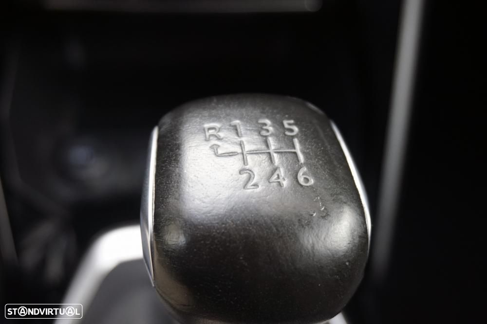 Peugeot 2008 1.2 PureTech GT Line - 25