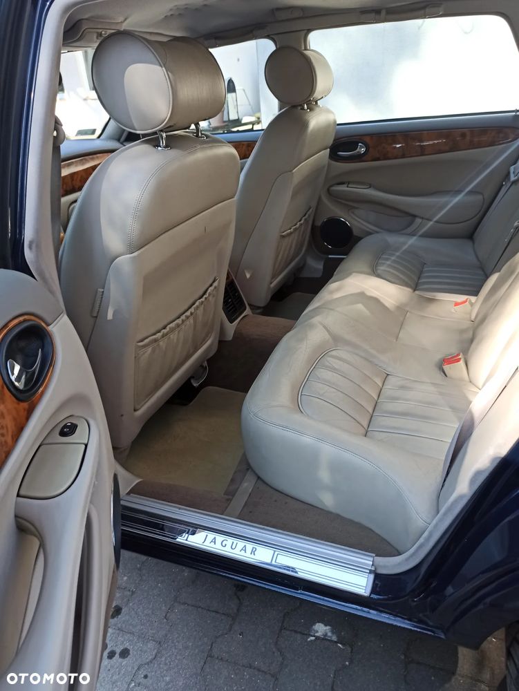 Jaguar XJ ver-3-2-executive - 9