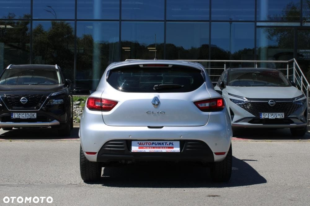Renault Clio - 6