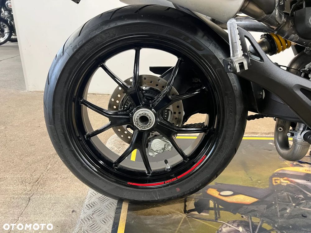 Ducati Monster - 11