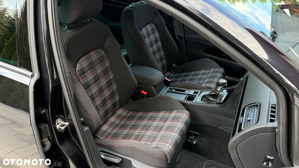 Volkswagen Golf 2.0 TSI BMT GTI Performance DSG - 40