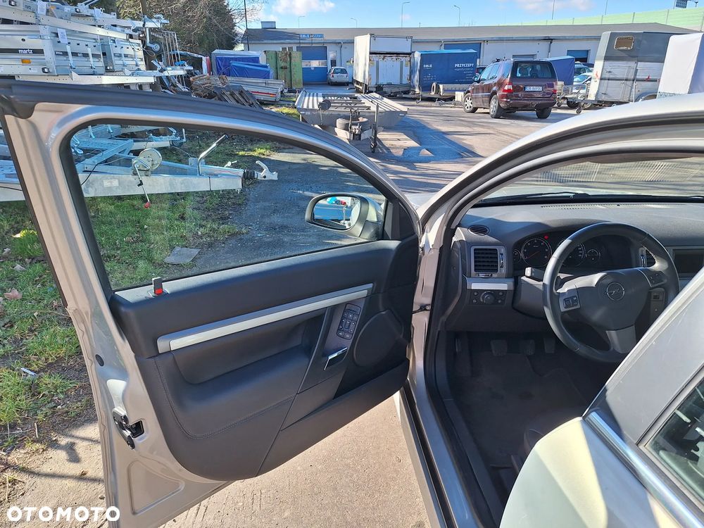 Opel Signum 1.9 CDTI Cosmo - 9