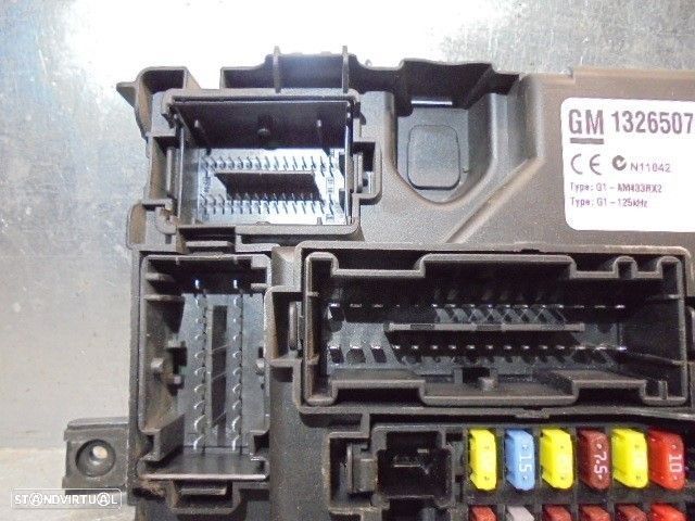 CAIXA RELÉS / FUSÍVEIS OPEL CORSA D 2007 -13265078 - 3