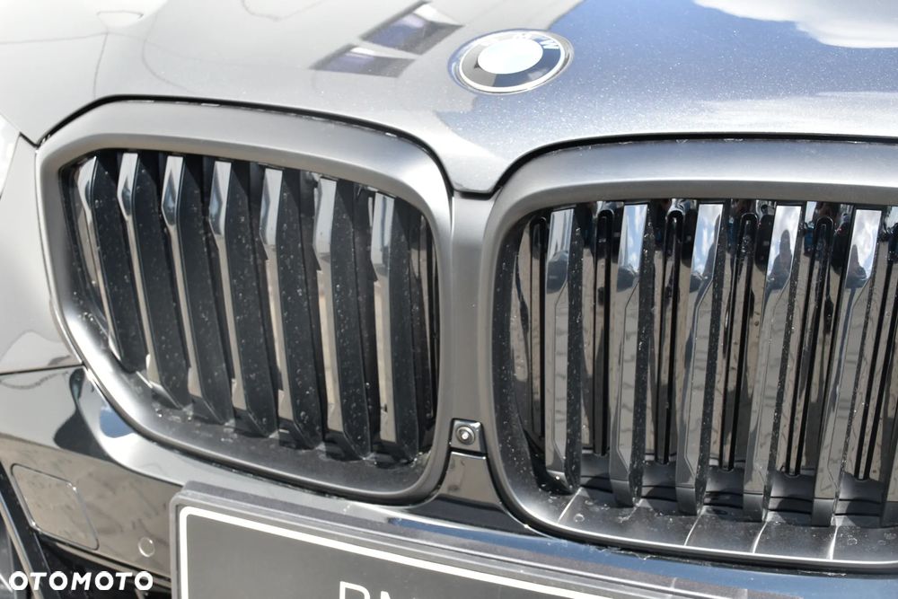 BMW X5 xDrive30d mHEV Individual Edition sport - 11