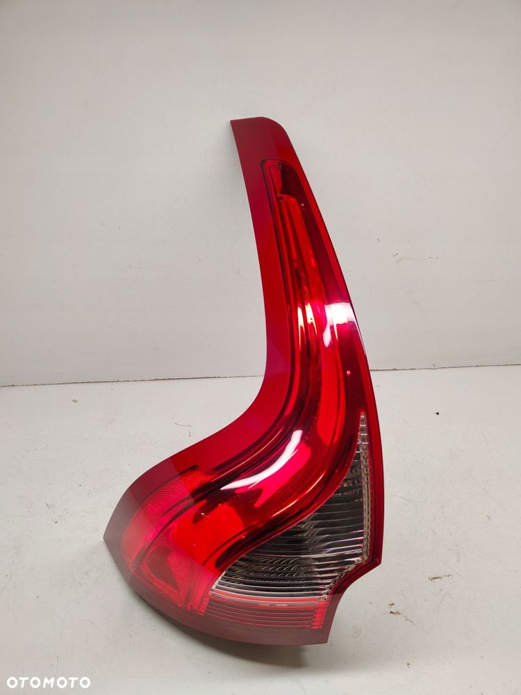 volvo xc60 lift lampa lewa tylna 31323034 - 1