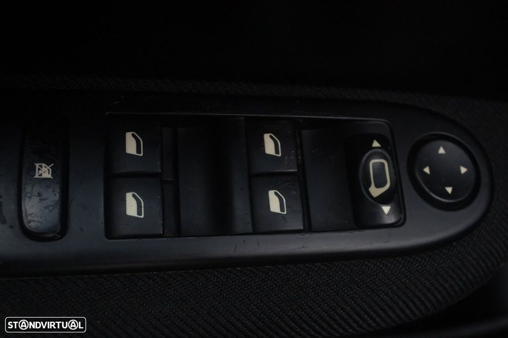 Peugeot 307 SW 1.6 HDi SE Navteq - 20