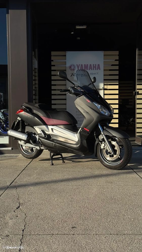 Yamaha X-Max - 1