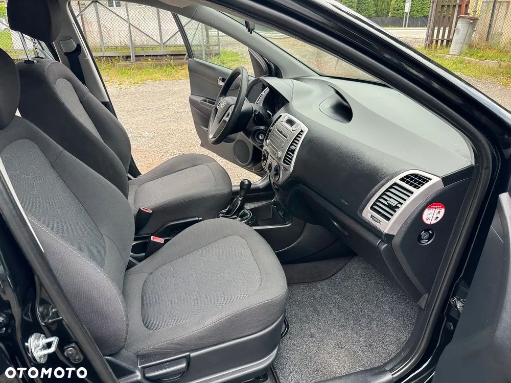 Hyundai i20 - 27